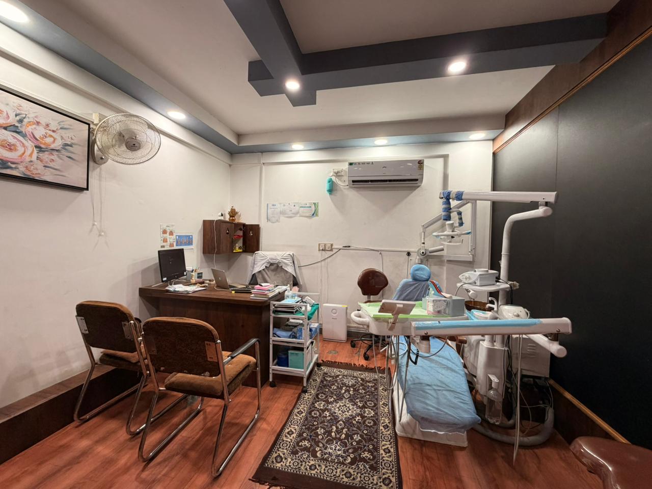 Dental consultation room